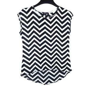 Zig Zag Chevron High Low Short Sleeve Blouse